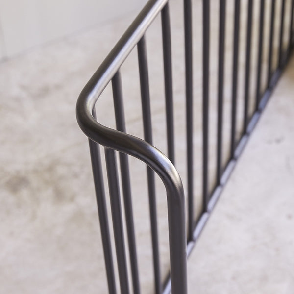 Live - Metal headboard
