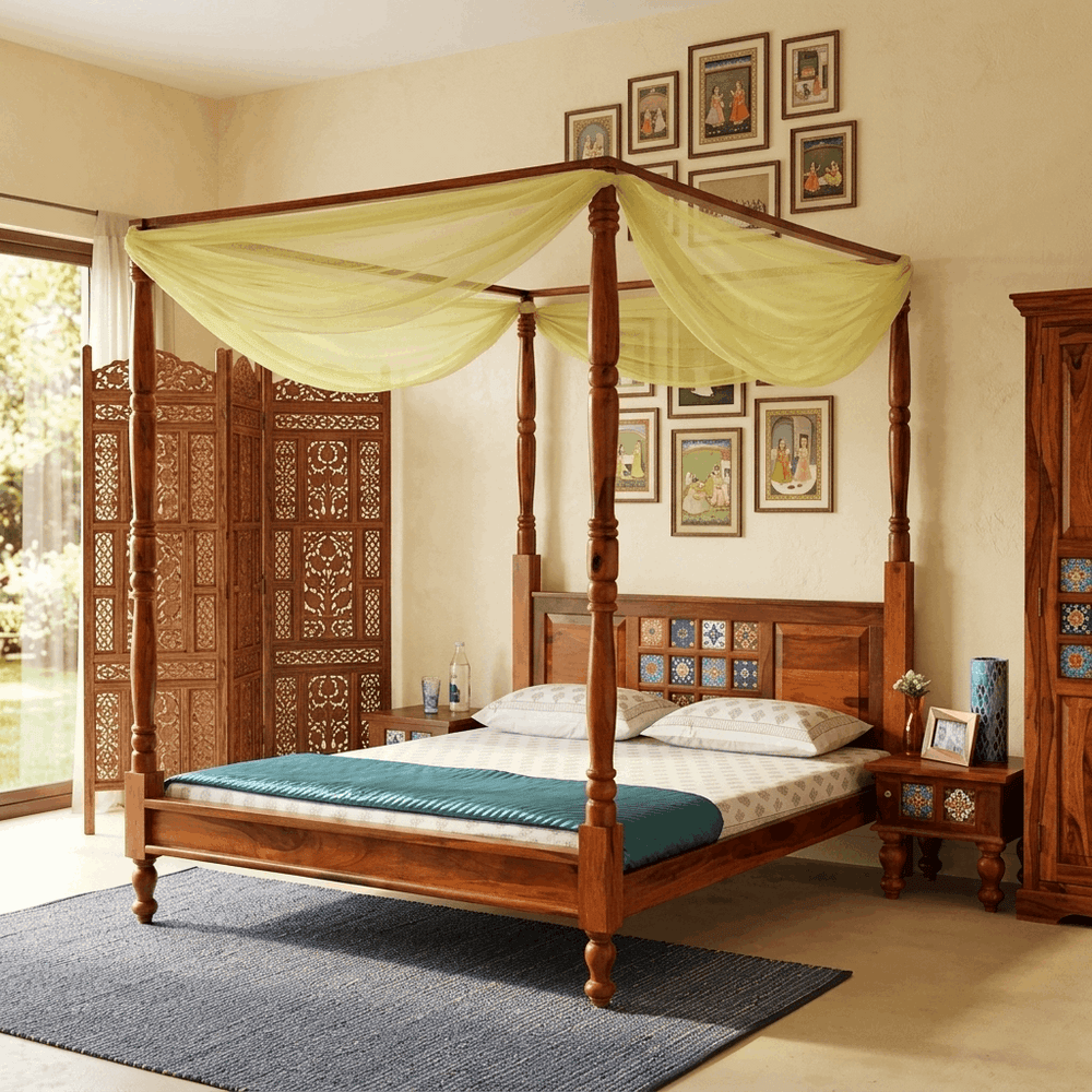Rangrez Sheesham Wood Queen Size Poster Bed in Honey Oak Finish (60 - 78 inch Mattress Size)