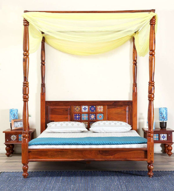 Rangrez Sheesham Wood Queen Size Poster Bed in Honey Oak Finish (60 - 78 inch Mattress Size)