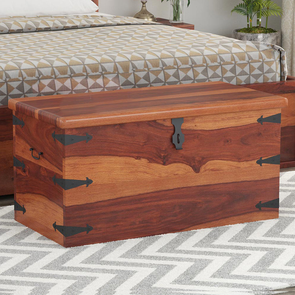 Stainfiled Sheesham Wood Trunk in Rustic Teak Finish
