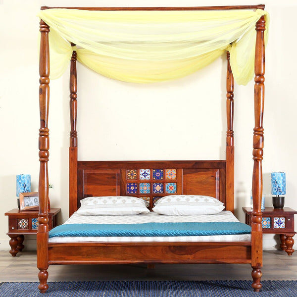 Ciramika Sheesham Wood King Size Poster Bed in Honey Oak Finish