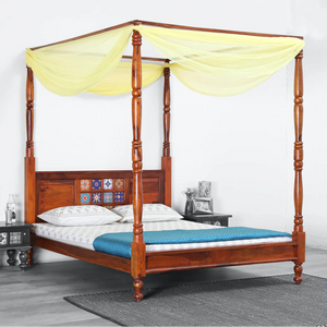 Ciramika Sheesham Wood King Size Poster Bed in Honey Oak Finish